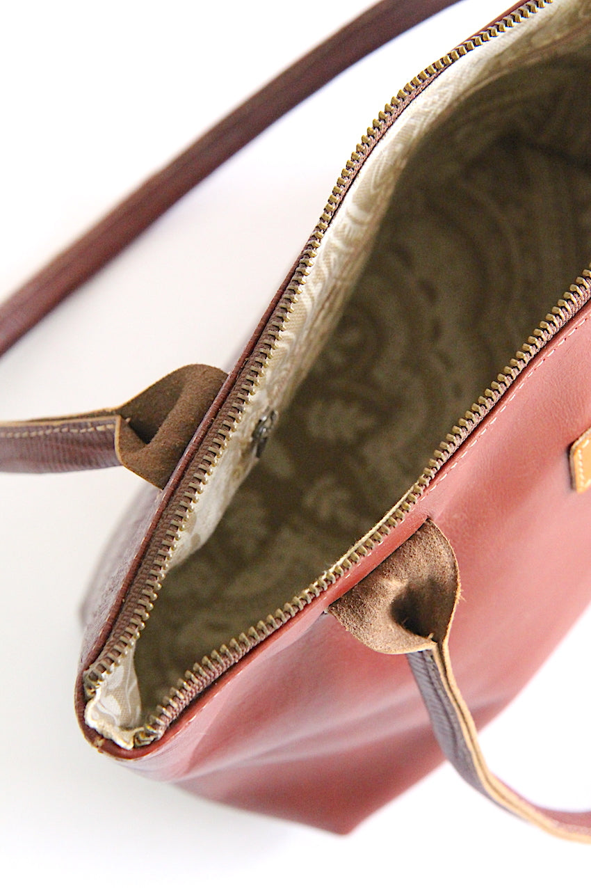 Pieza única color vino